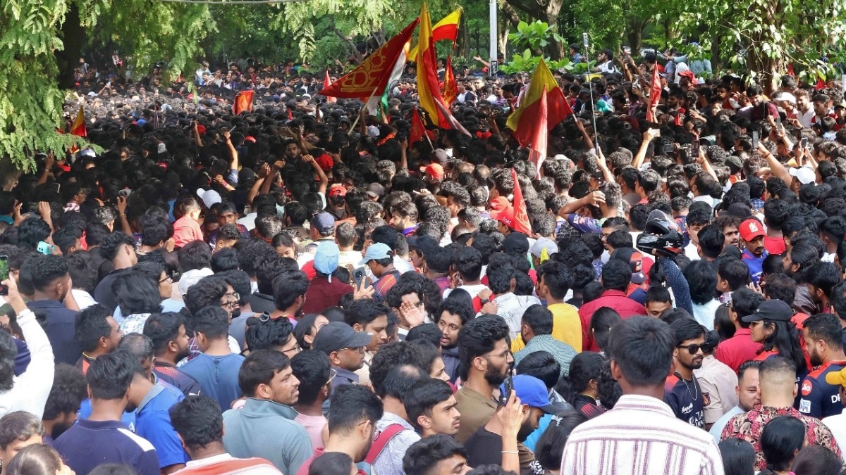 RCB Victory Parade Live: ‘Mahashan’ over RCB’s victory in Bengaluru, nicular virtue parade, fans gathered to see Kohli – IPL 2025 RCB Victory Parade Live Updates When and Where to Watch Bengaluration Virution ab de villiers chris gayle rajat patidar ntcpas